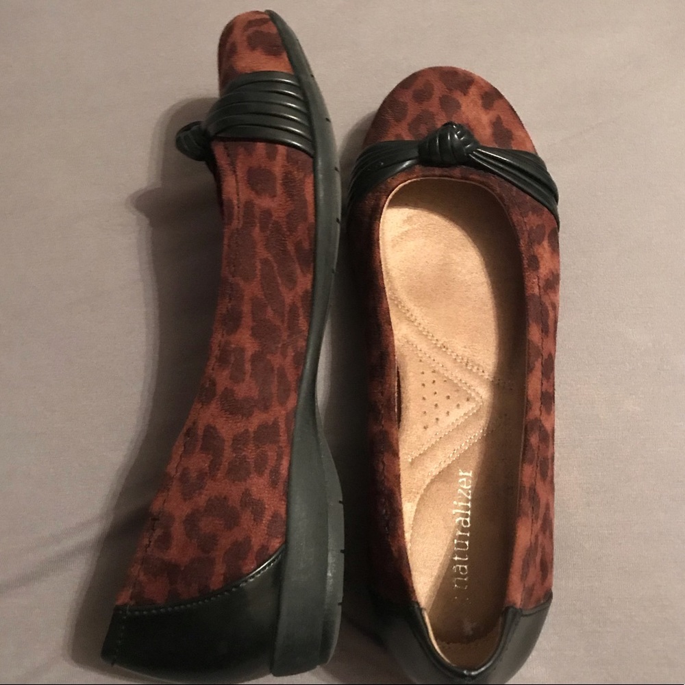 Leopard print flats - Picture 2 of 4